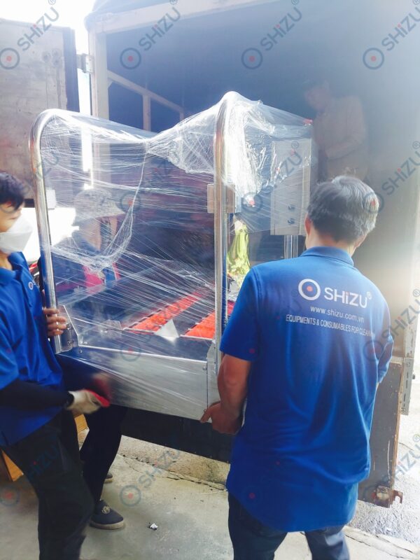 Lắp đặt máy chà đế giày trong Phòng sạch