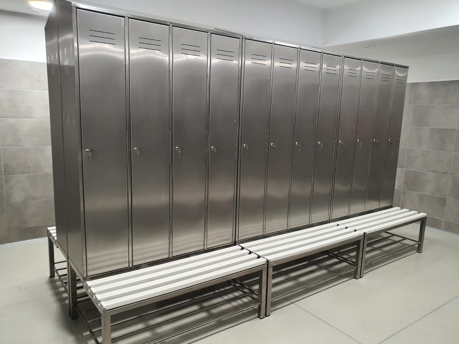 Tủ locker inox phòng sạch cho khu vực thay đồ