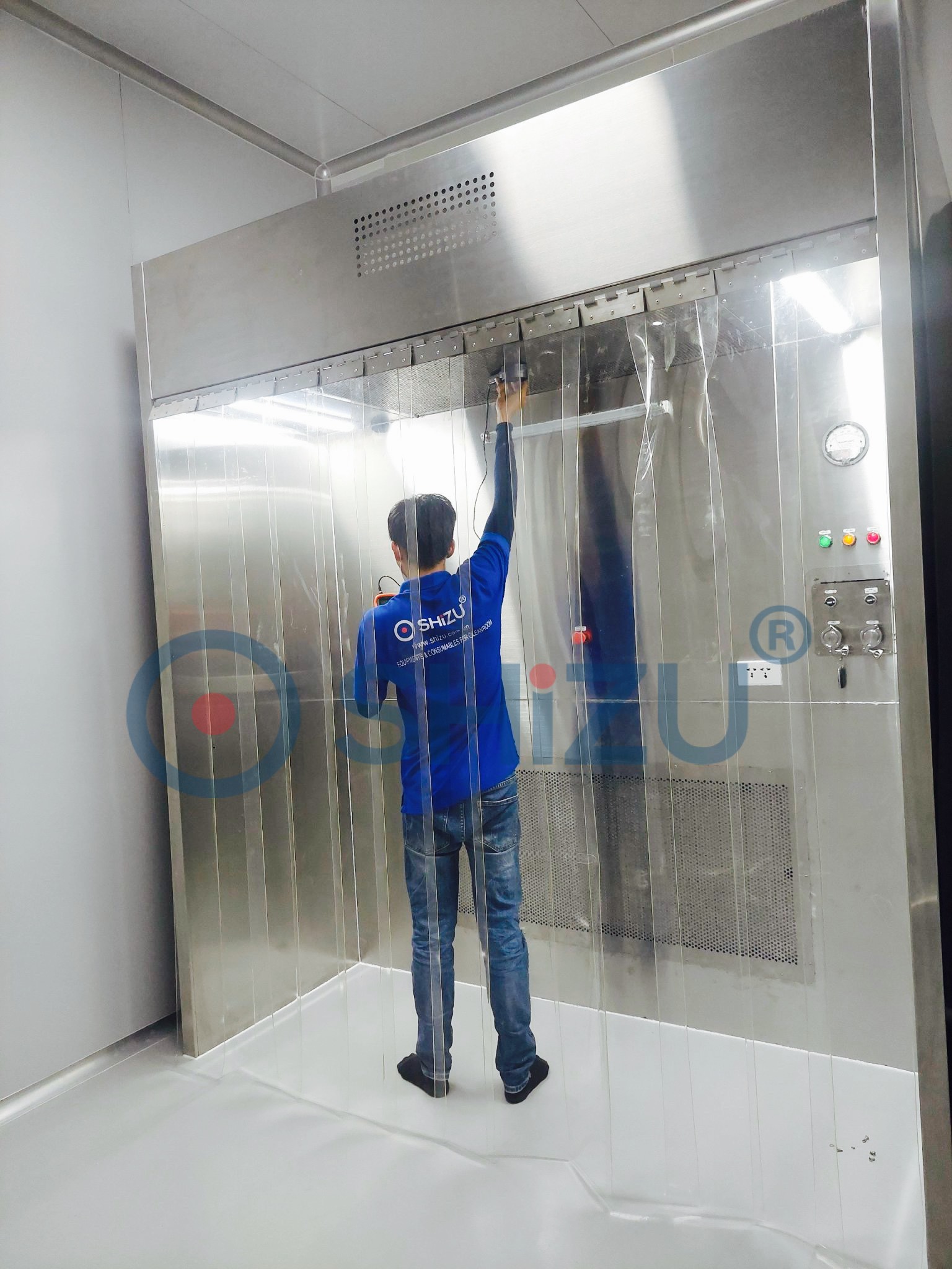 Kỹ thuật SHiZU kiểm tra Dispensing Booth buồng cân GMP tại dự án