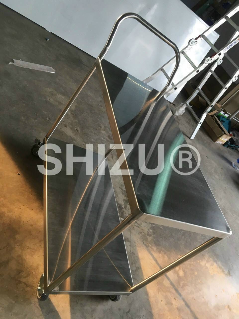 Xe đẩy inox SHiZU hai tầng với khung và mặt tầng