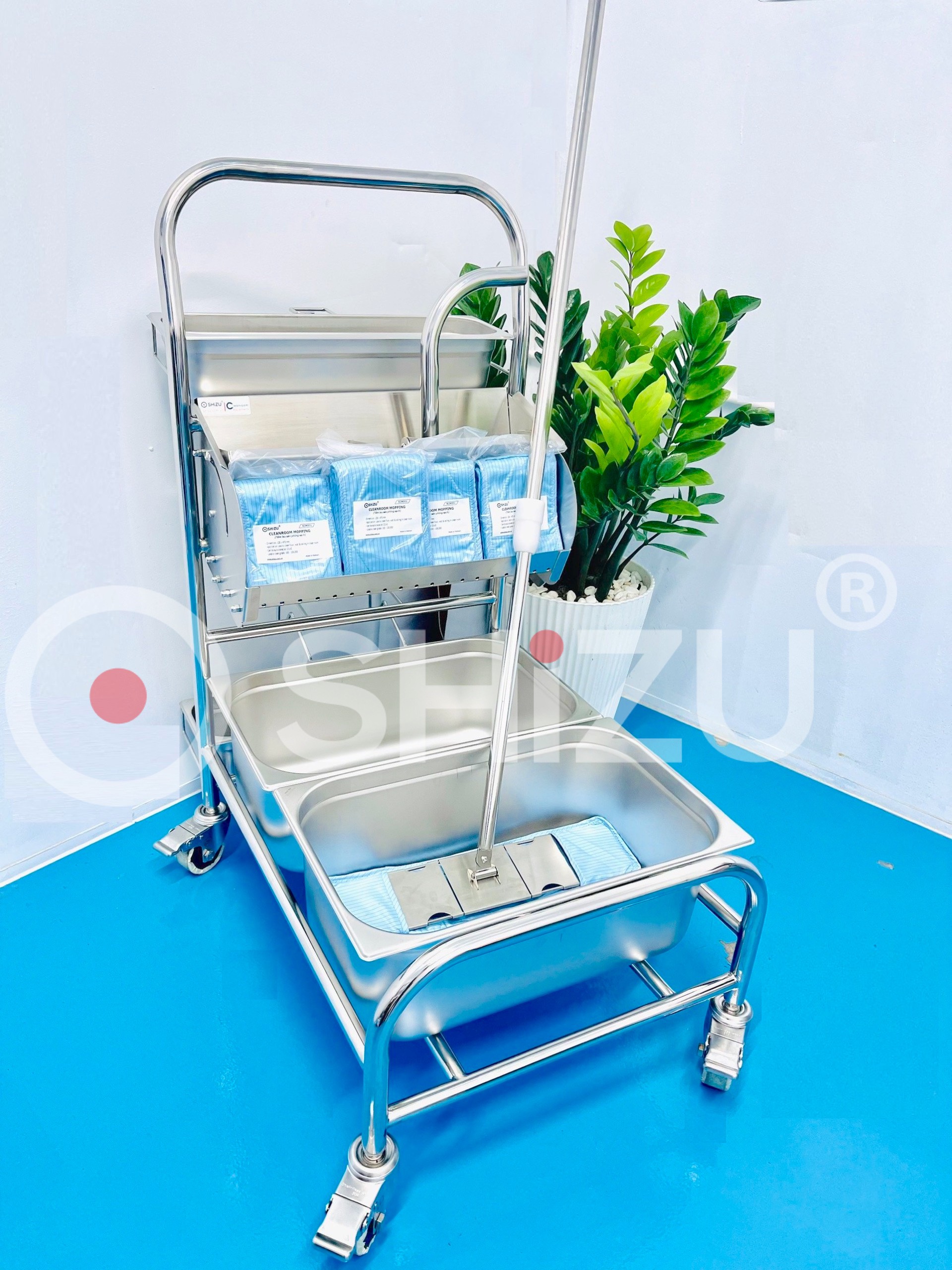 Xe đẩy vệ sinh phòng sạch 2 xô hay 3 xô? 7 tiêu chí lựa chọn